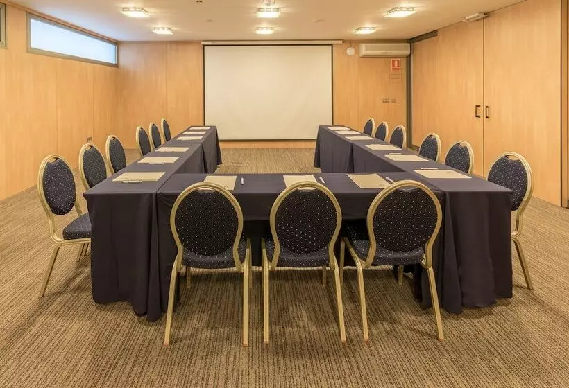 Отель Colon Rambla