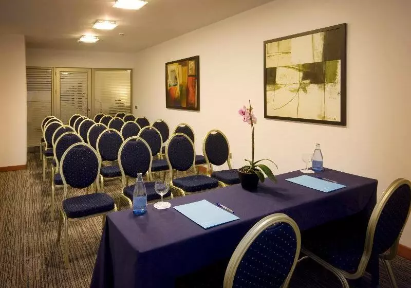 Отель Colon Rambla