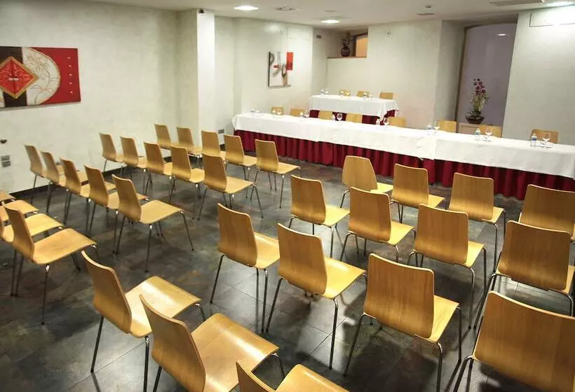 فندق Ele Enara Boutique