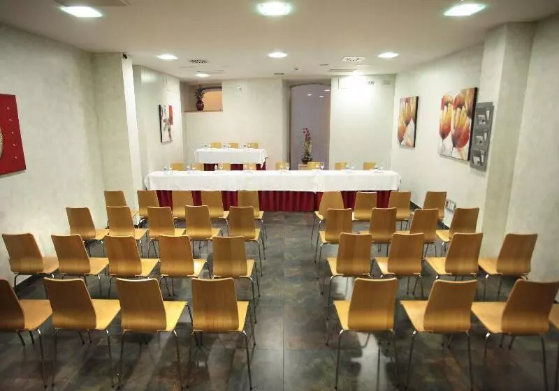 فندق Ele Enara Boutique