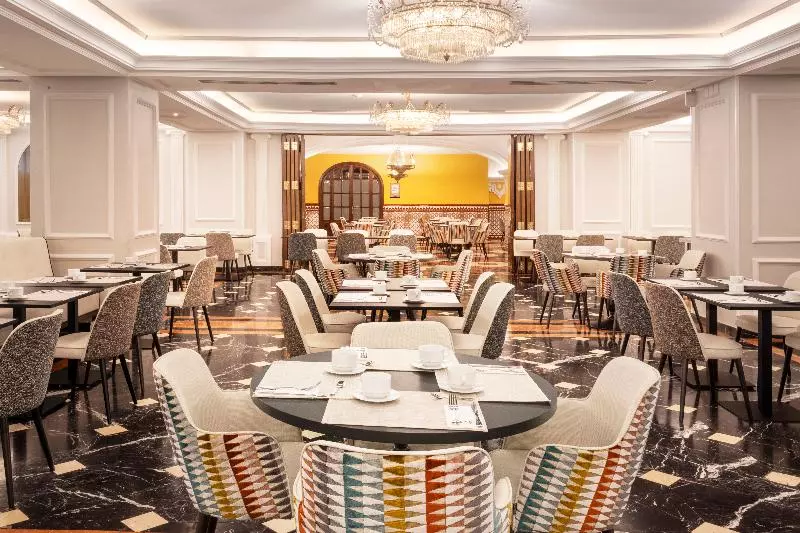 酒店 Exe Sevilla Macarena