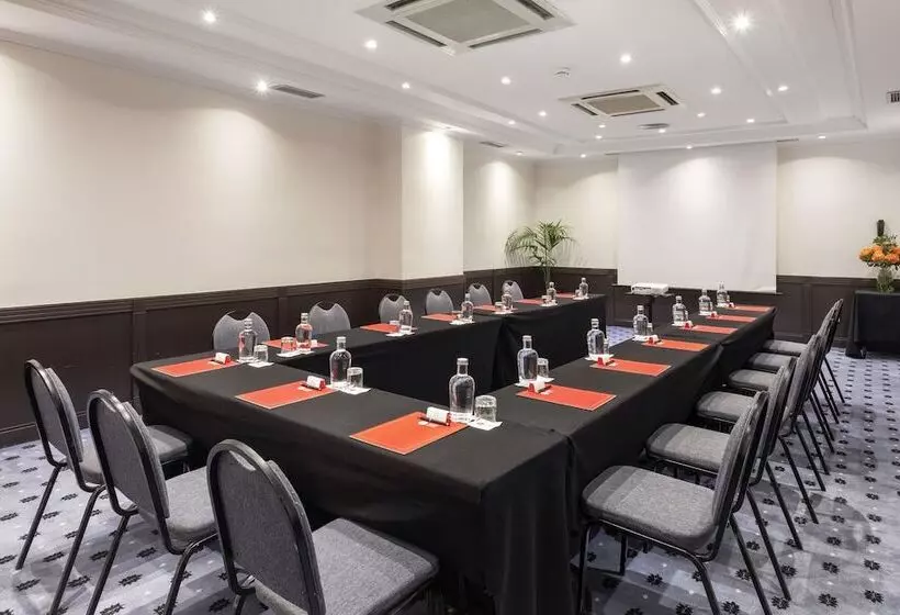 酒店 Exe Sevilla Macarena