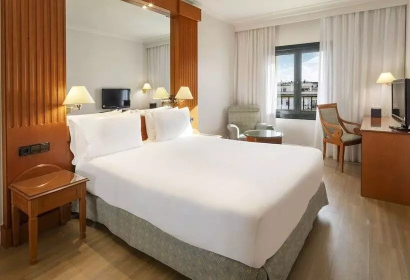 酒店 Exe Sevilla Macarena