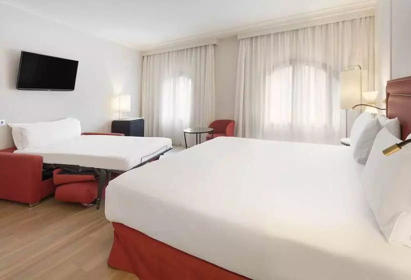 酒店 Exe Sevilla Macarena