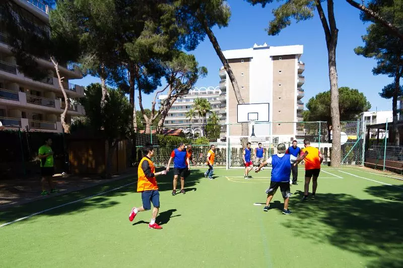 Отель Golden Port Salou & Spa