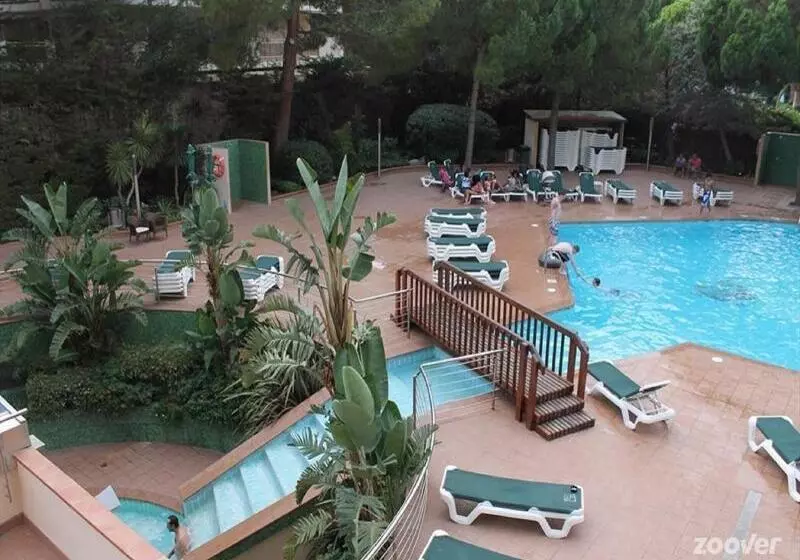 Отель Golden Port Salou & Spa