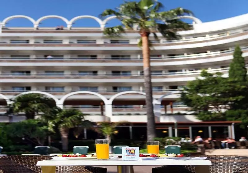 Отель Golden Port Salou & Spa