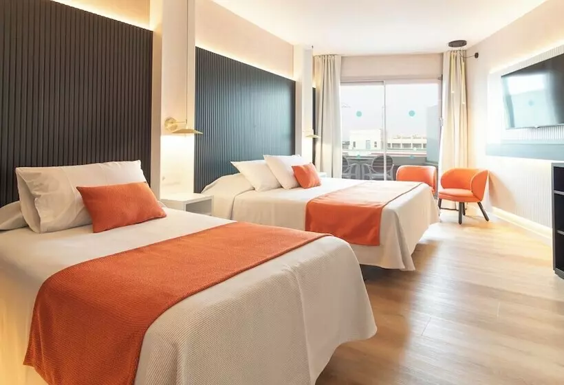 ホテル Golden Port Salou & Spa