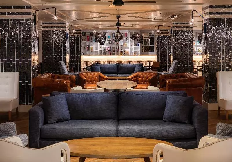 ホテル H10 Vintage Salou - Adults Only