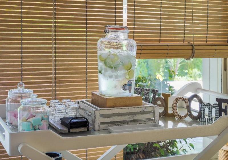 هتل H10 Vintage Salou - Adults Only