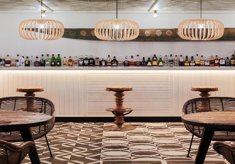 هتل H10 Vintage Salou - Adults Only