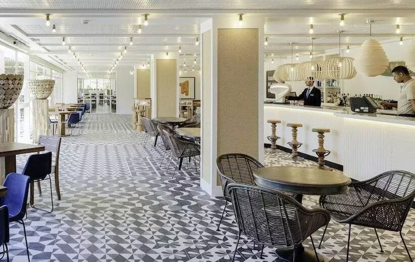 ホテル H10 Vintage Salou - Adults Only