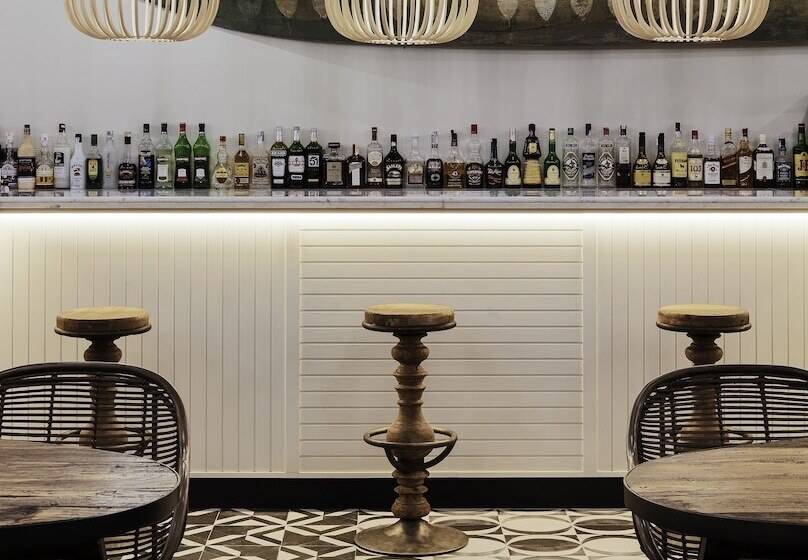 هتل H10 Vintage Salou - Adults Only