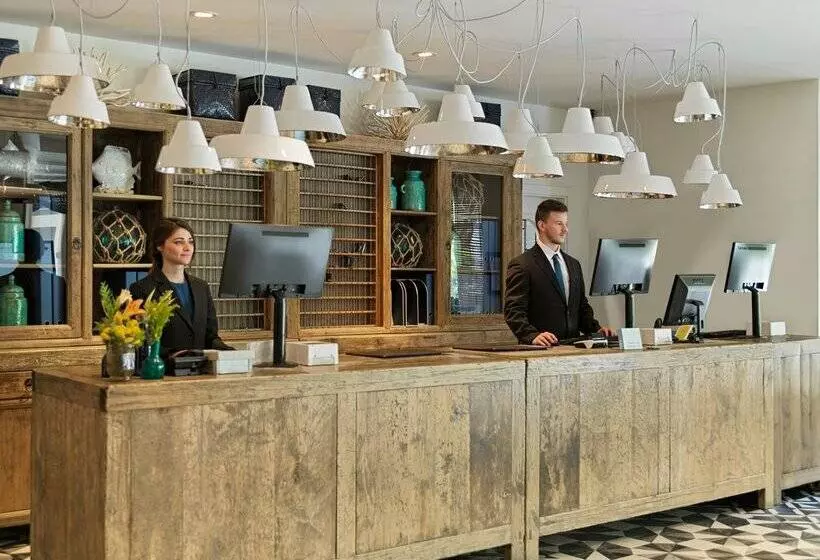 ホテル H10 Vintage Salou - Adults Only