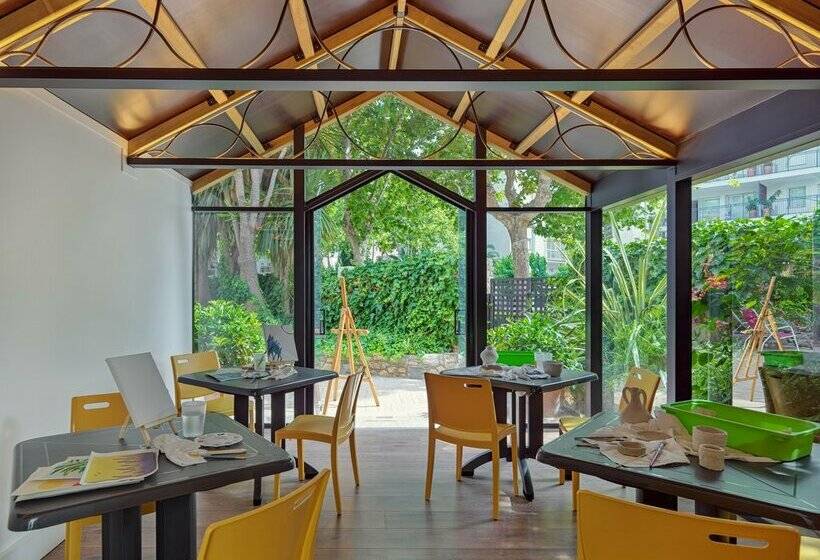 هتل H10 Vintage Salou - Adults Only