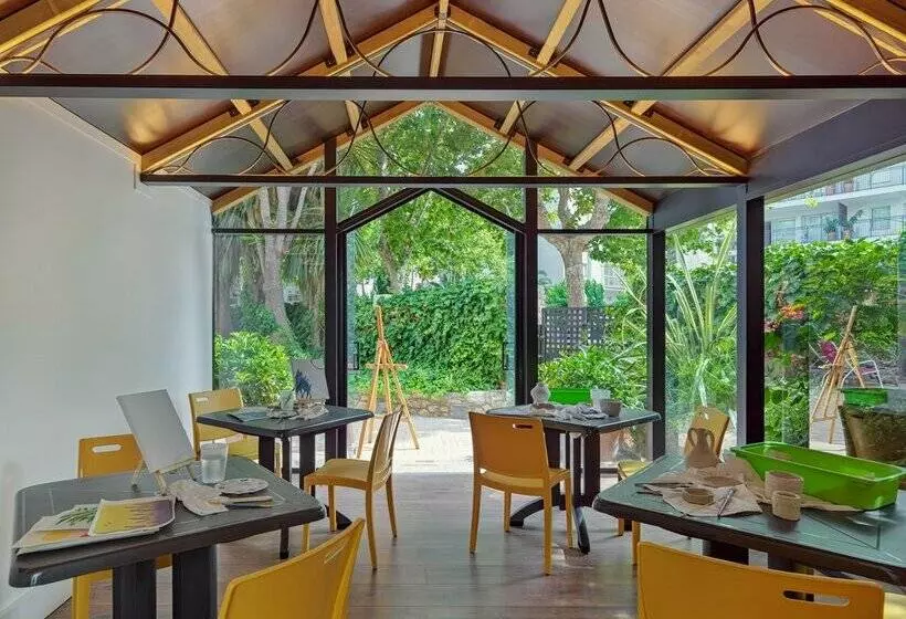 ホテル H10 Vintage Salou - Adults Only