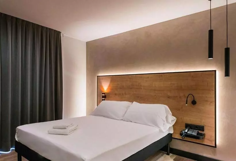 Hotelli Ibis Styles Figueres Ronda