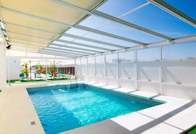 فندق Monarque El Rodeo