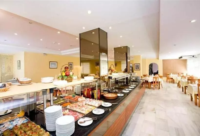 فندق Monarque El Rodeo