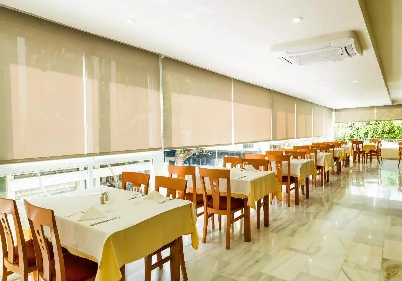 فندق Monarque El Rodeo