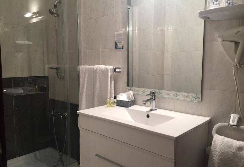 هتل Restaurant Llansola