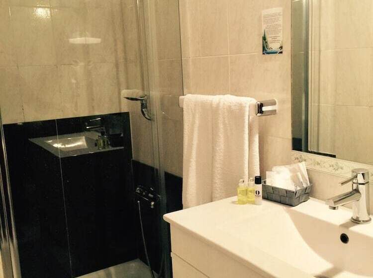 هتل Restaurant Llansola