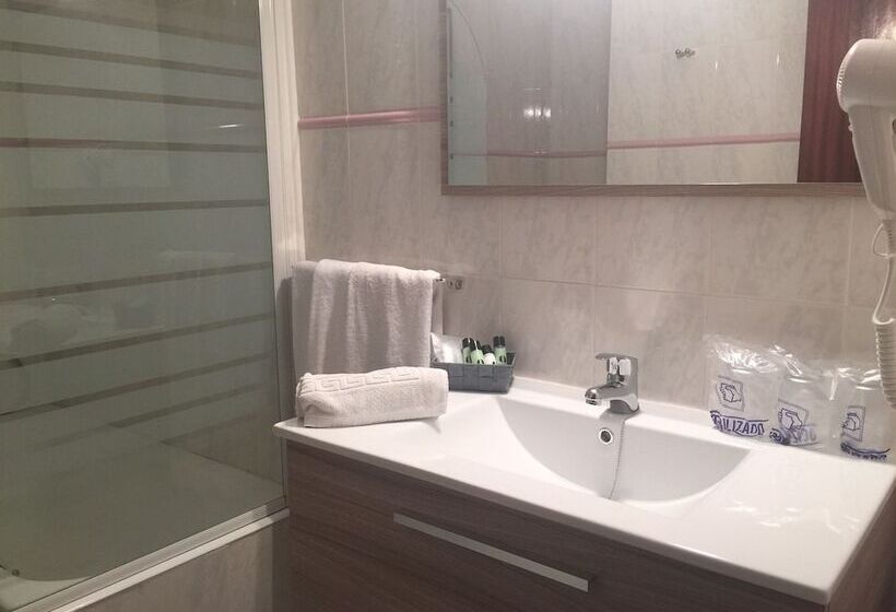 هتل Restaurant Llansola