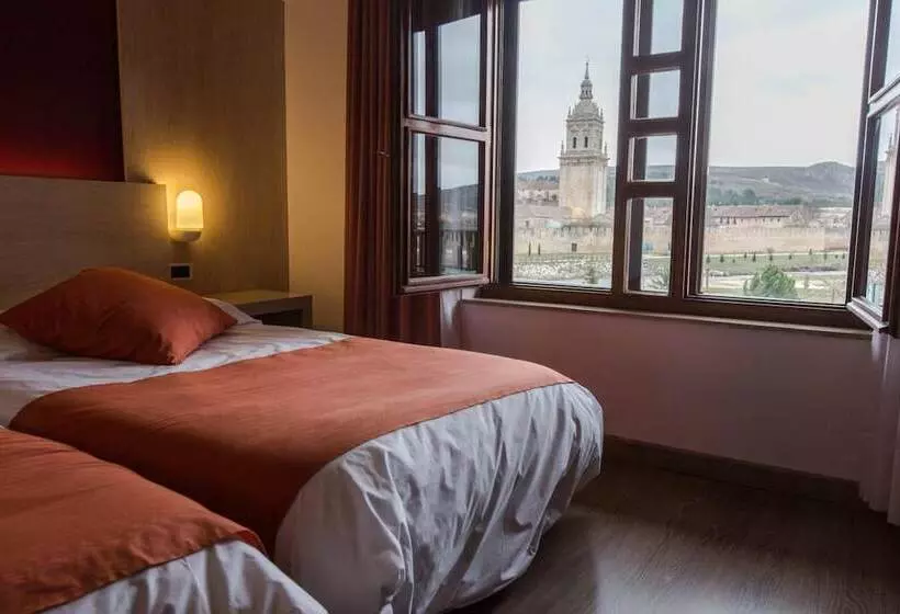 ホテル Spa Rio Ucero