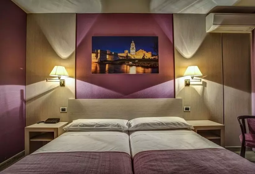 ホテル Spa Rio Ucero