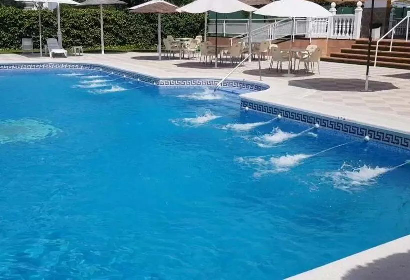 فندق Torre De Los Guzmanes