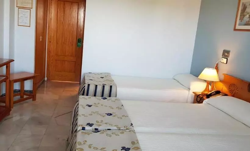 فندق Torre De Los Guzmanes