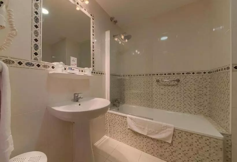 فندق Torre De Los Guzmanes