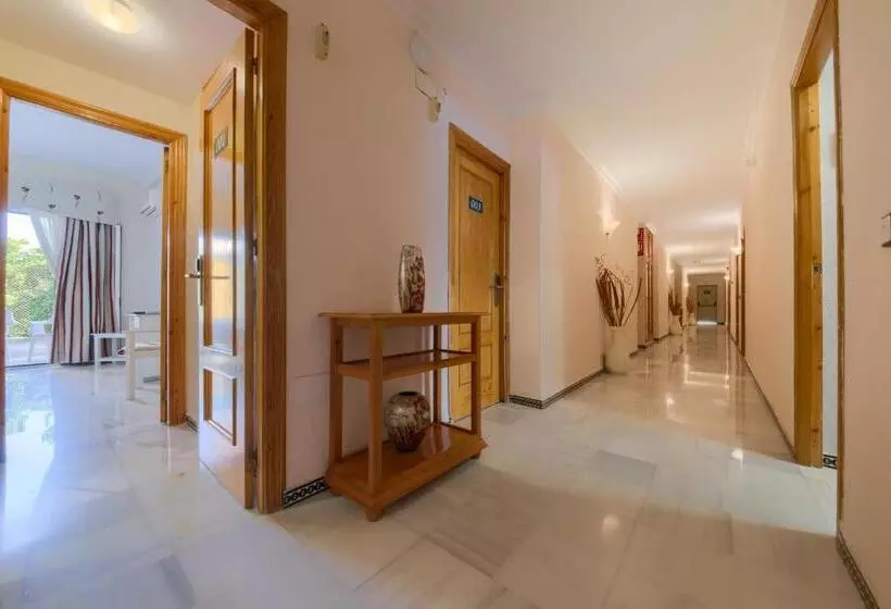 فندق Torre De Los Guzmanes