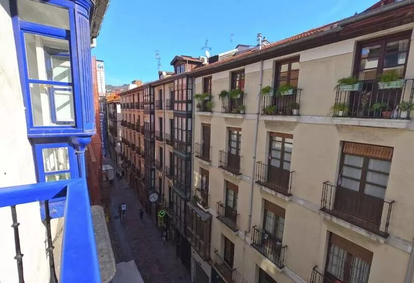 פונדק Casual Gurea