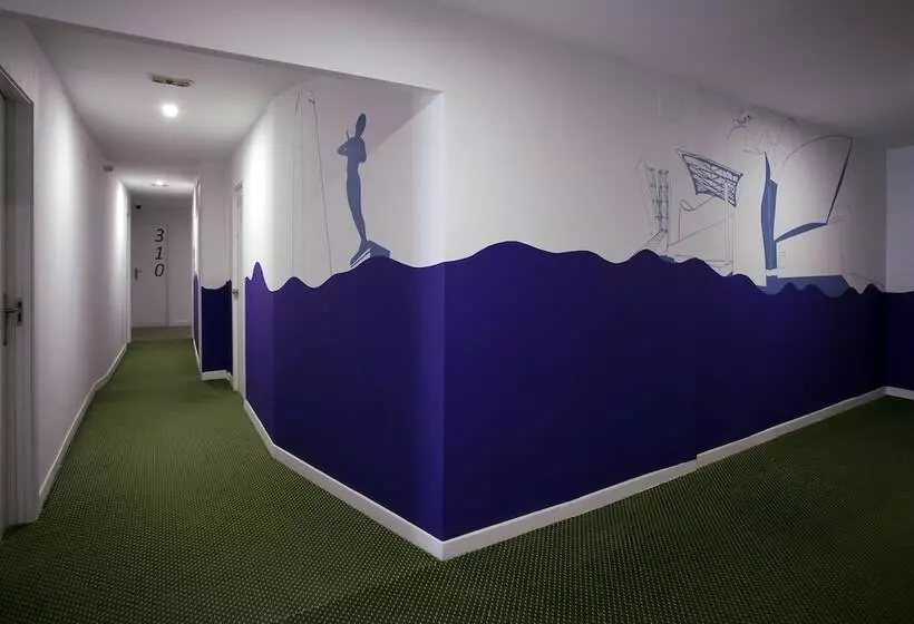 פונדק Casual Gurea