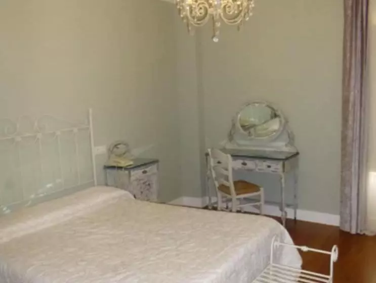 مسافرخانه Le Petit Paris