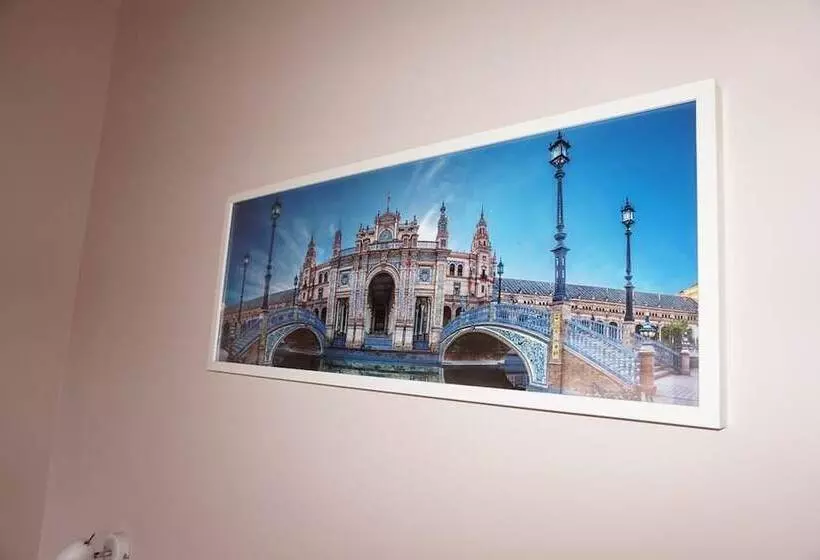 هتل Hostal Alamare