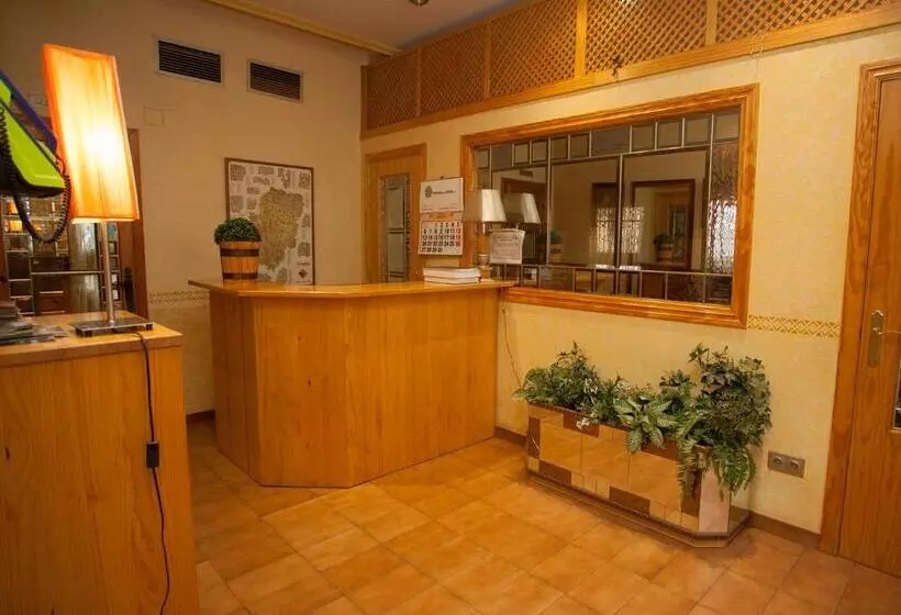 فندق Hostal Aragon