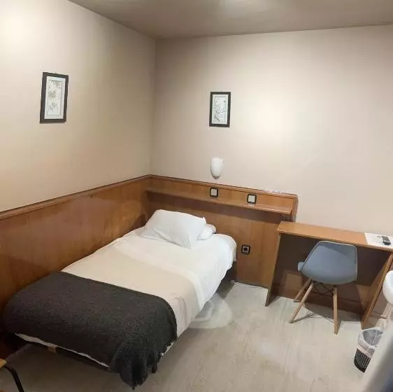 Отель Hostal Arenal