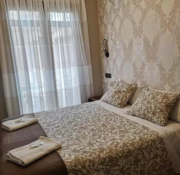 فندق Hostal Juan Bravo