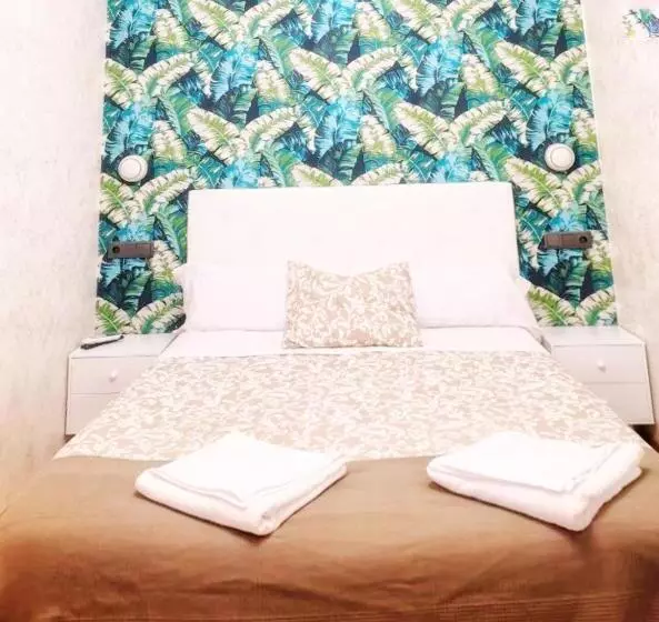 فندق Hostal Juan Bravo