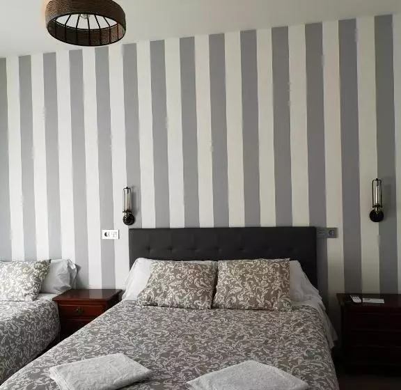 فندق Hostal Juan Bravo