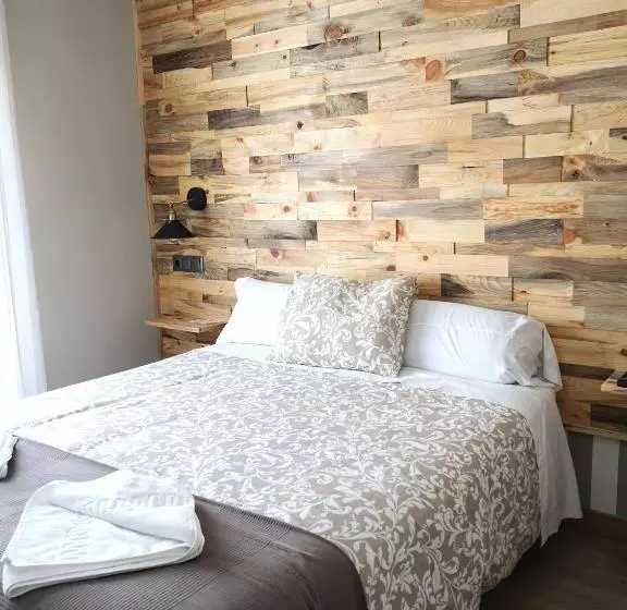 فندق Hostal Juan Bravo