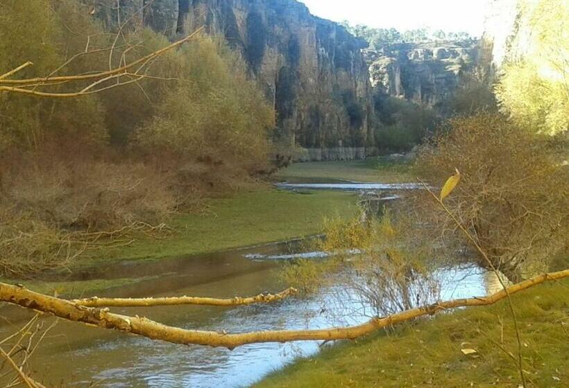 فندق Hostal Romi