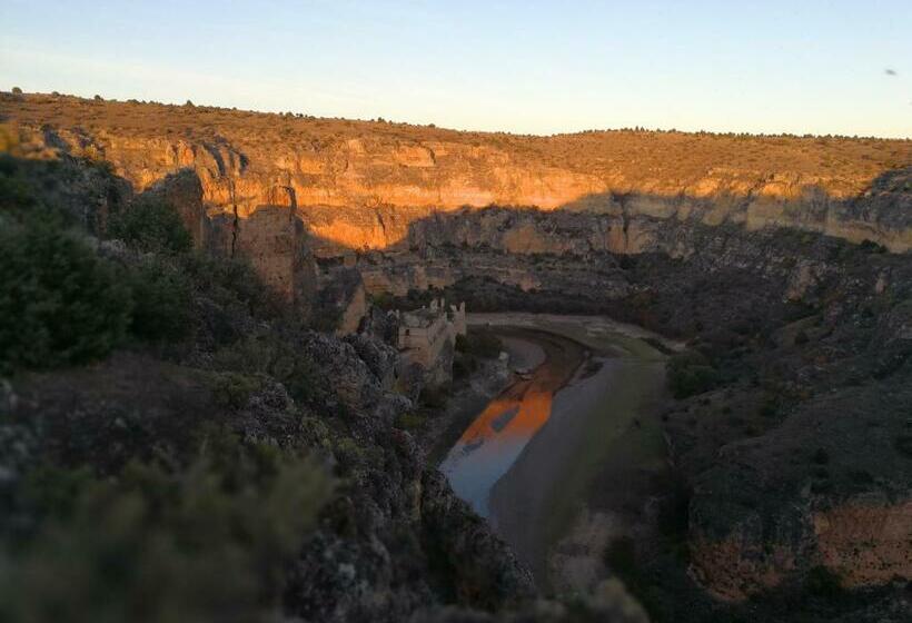 فندق Hostal Romi