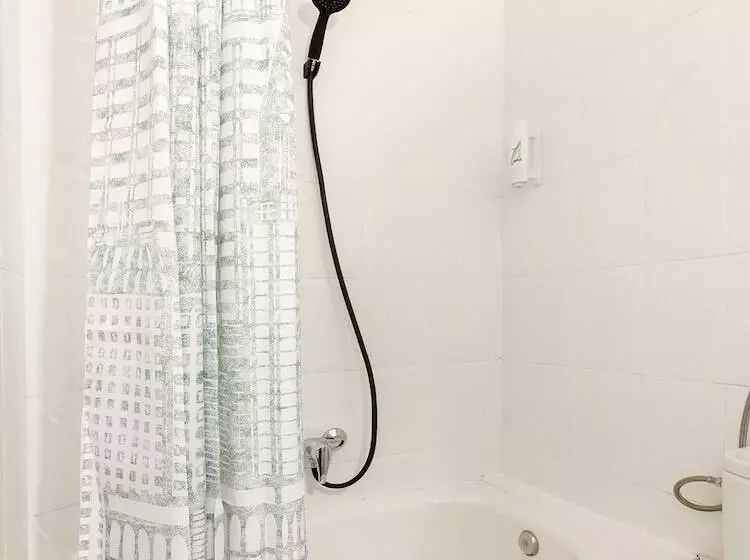 فندق Hostal Tormes