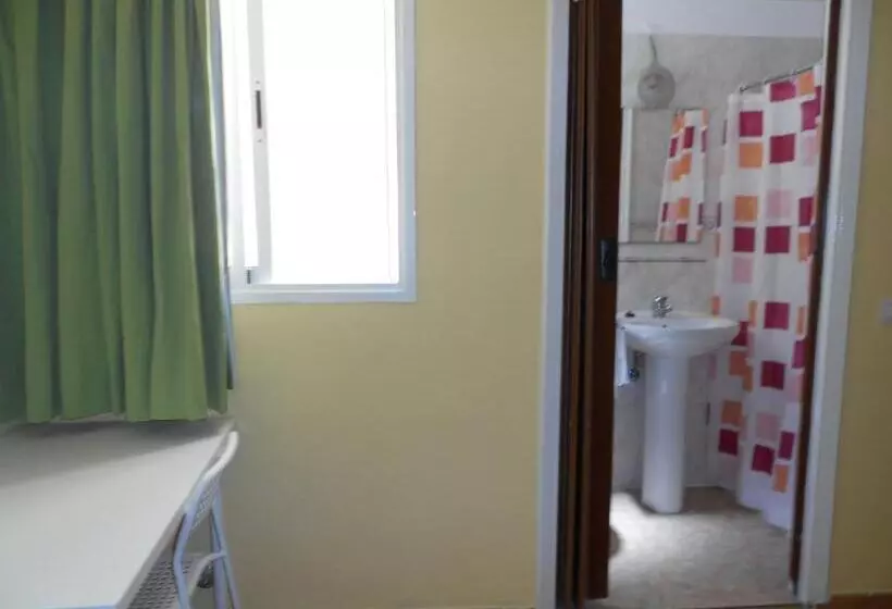 호텔 Pensión Mova