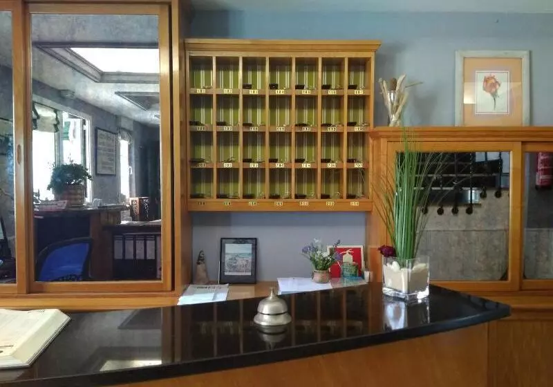 簡易ホテル Pineda Playa