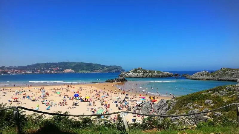 簡易ホテル Pineda Playa