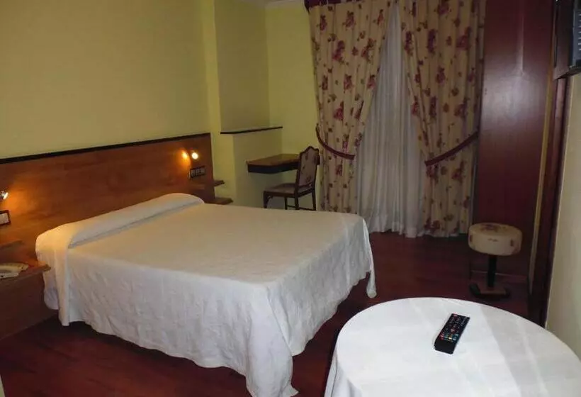 فندق Cruceiro Do Monte